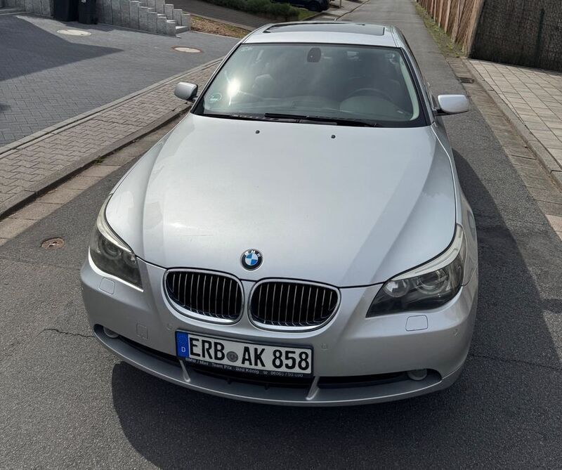 Silber Gebraucht 2005 BMW 523 Limousine | 4.000 € (Guter Preis) - Bild 1/4