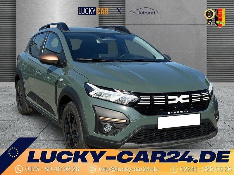 Grau Neu 2025 Dacia Sandero Extreme SUV | 19.790 € - Bild 1/4