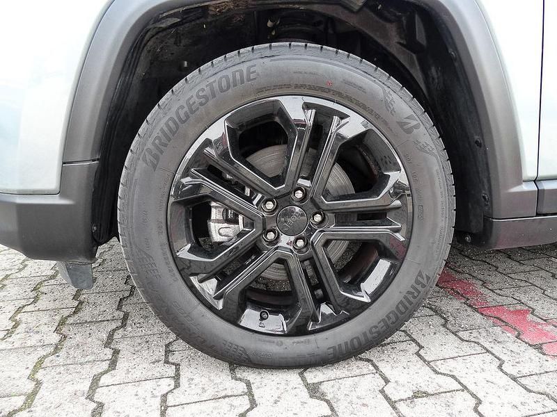 Gebraucht Jeep Compass 131 PS (96 kW) 2023 Hellgruen SUV