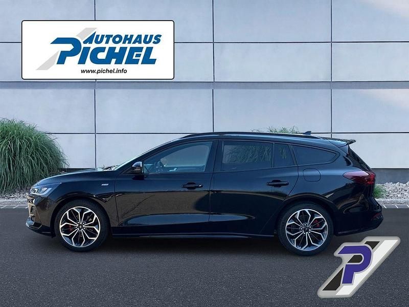 Gebraucht Ford Focus ST-Line 155 PS (114 kW) 2022 Schwarz(metallic) Kombi