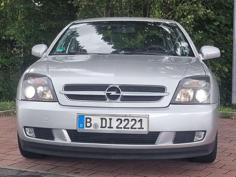 Silber Gebraucht 2004 Opel Vectra Comfort Limousine | 1.900 € (Fairer Preis) - Bild 1/4