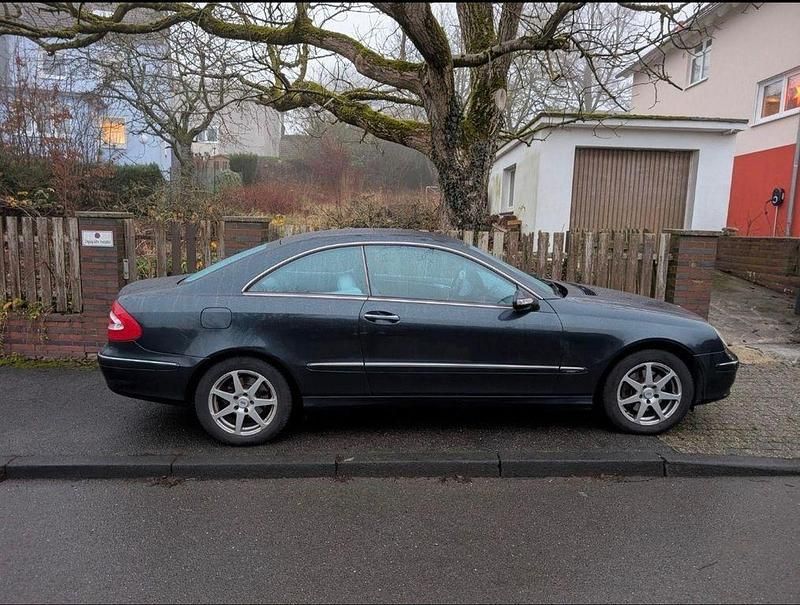 Blau Gebraucht 2003 Mercedes CLK240 Avantgarde Coupé | 4.999 € (Fairer Preis) - Bild 1/4