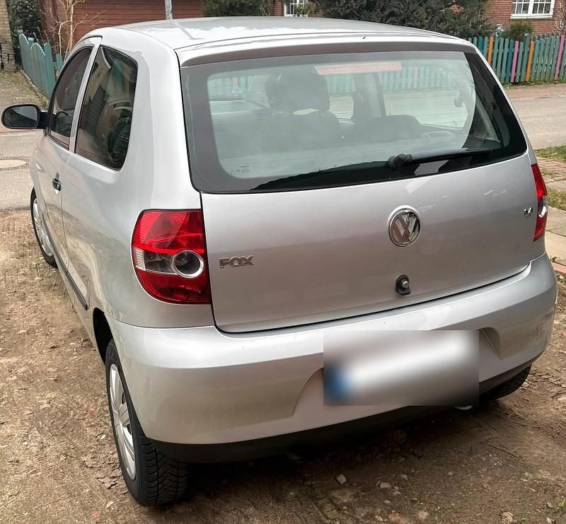 Gebraucht VW Fox 75 PS (55 kW) 2006 Silber Kleinwagen