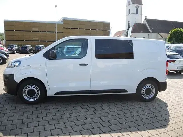 Gebraucht Fiat e-Scudo 100 kW (136 PS) 2023 Weiss Van / Kleinbus