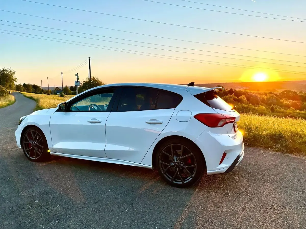Gebraucht Ford Focus Performance Edition 280 PS (205 kW) 2020 Weiß Limousine