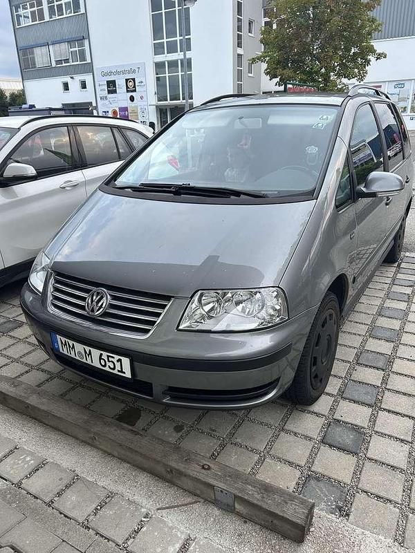 Gebraucht 2003 VW Sharan Comfortline Van / Kleinbus | 3.570 € (Etwas zu teuer) - Bild 1/4