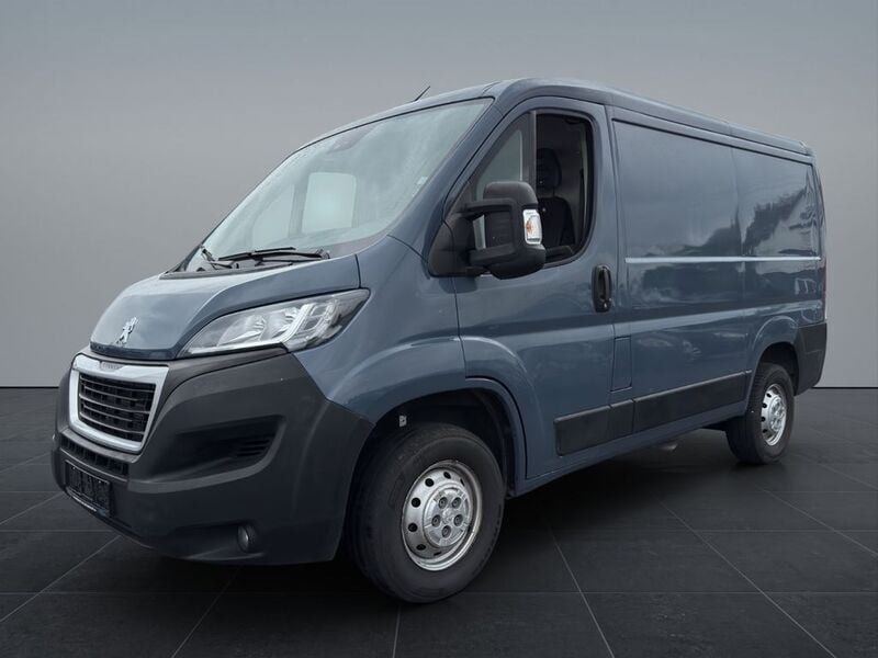 Grau Gebraucht 2021 Peugeot Boxer Van | 19.990 € (Guter Preis) - Bild 1/4