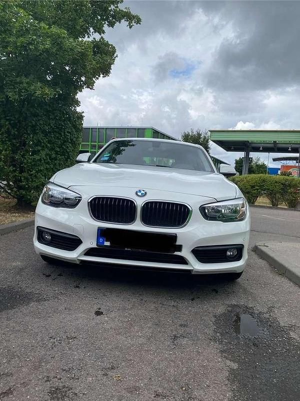 Weiß Gebraucht 2016 BMW 116 Kleinwagen | 8.000 € (Guter Preis) - Bild 1/4