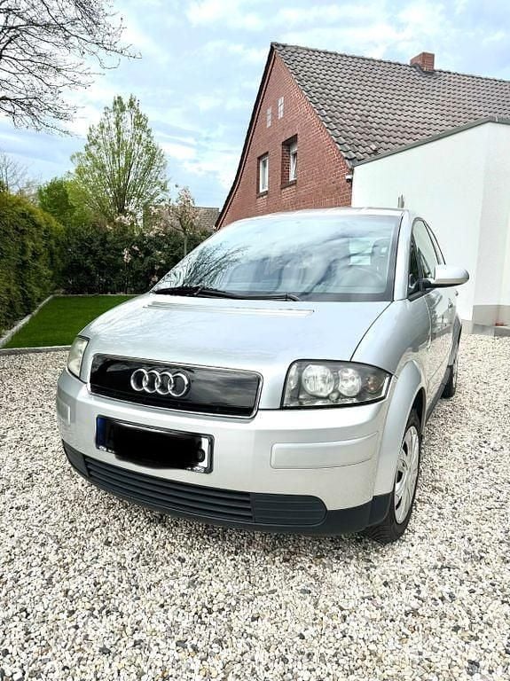 Second-hand Audi A2 75 CP (55 kW) 2004 Argintiu Hatchback