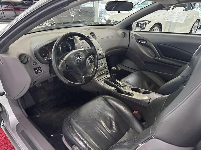 Gebraucht Toyota Celica 143 PS (105 kW) 2000 Silber Coupé