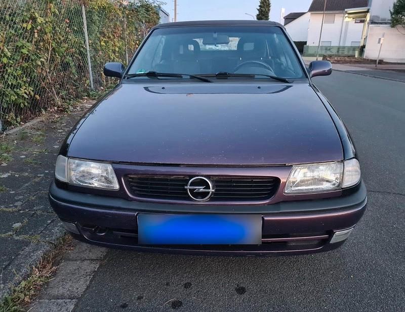 Gebraucht Opel Astra 70 PS (51 kW) 1995 Andere farben Cabrio