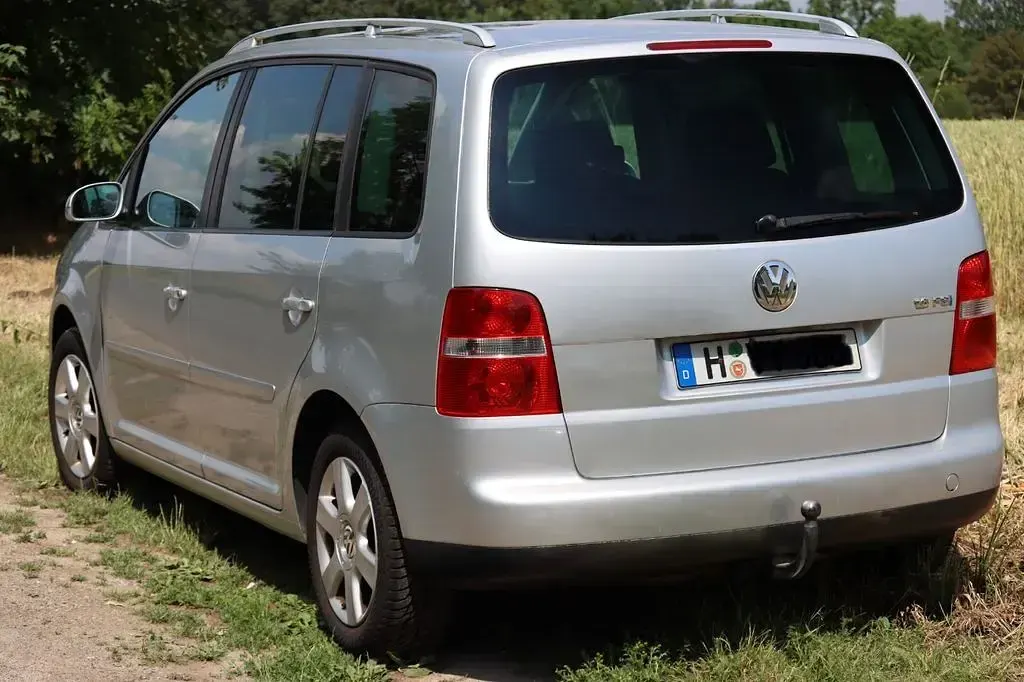 Używany VW Touran Basis 116 KM (85 kW) 2003 Szary Minivan