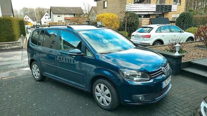 Gebraucht VW Touran 105 PS (77 kW) 2014 Blau Van / Kleinbus