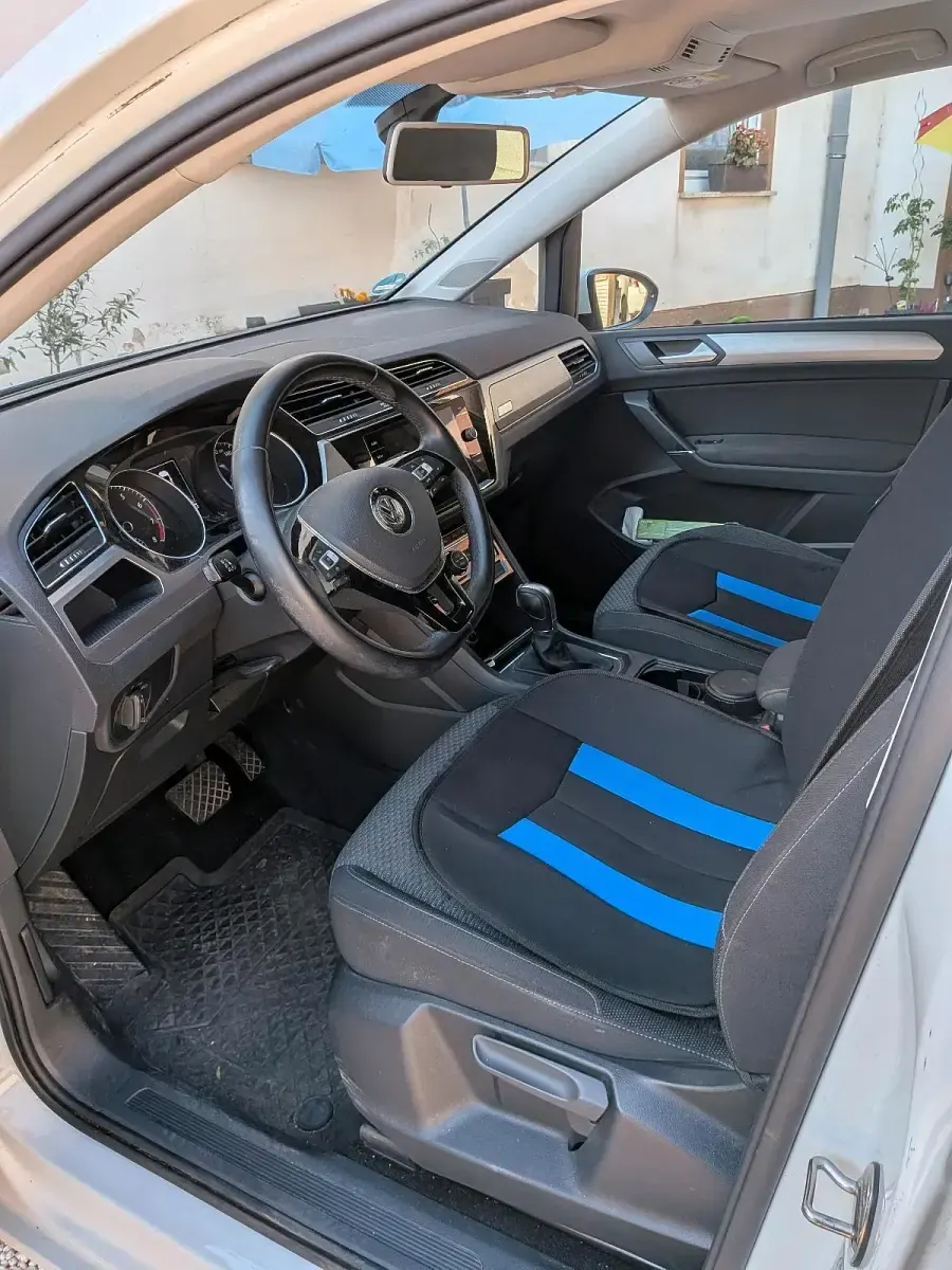 Gebraucht VW Touran 150 PS (110 kW) 2019 Weiß Van / Kleinbus