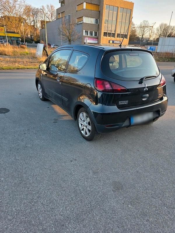 Gebraucht Mitsubishi Colt 75 PS (55 kW) 2011 Schwarz Kleinwagen