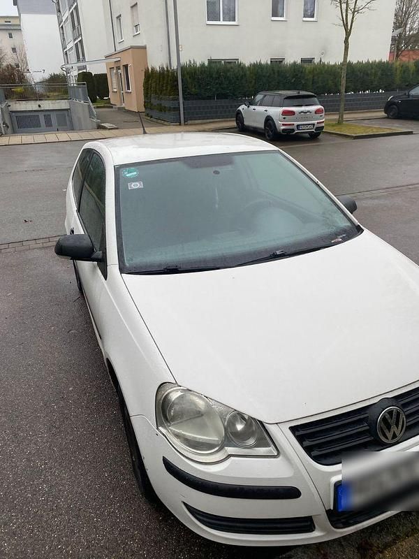 Weiß Gebraucht 2008 VW Polo Comfortline Limousine | 500 € (Superpreis) - Bild 1/4