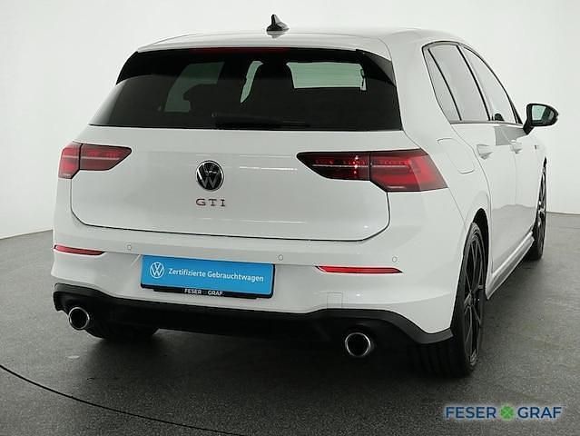 Oryxweiß perlmutteffekt Gebraucht 2024 VW Golf VIII GTI Limousine | 41.907 € - Bild 1/1