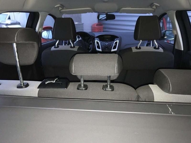 Gebraucht Ford Focus Ambiente 95 PS (69 kW) 2013 Grau Kombi