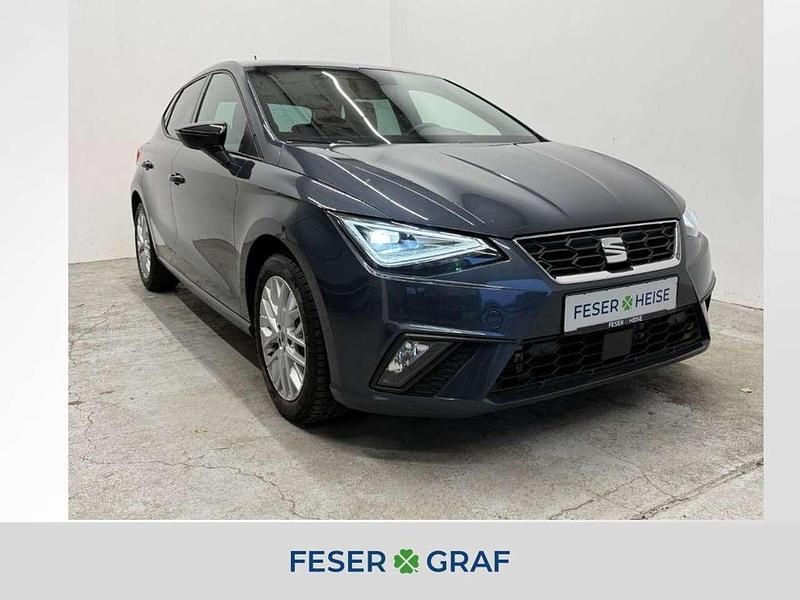 Grau Gebraucht 2024 Seat Ibiza FR Limousine | 19.980 € (Guter Preis) - Bild 1/2