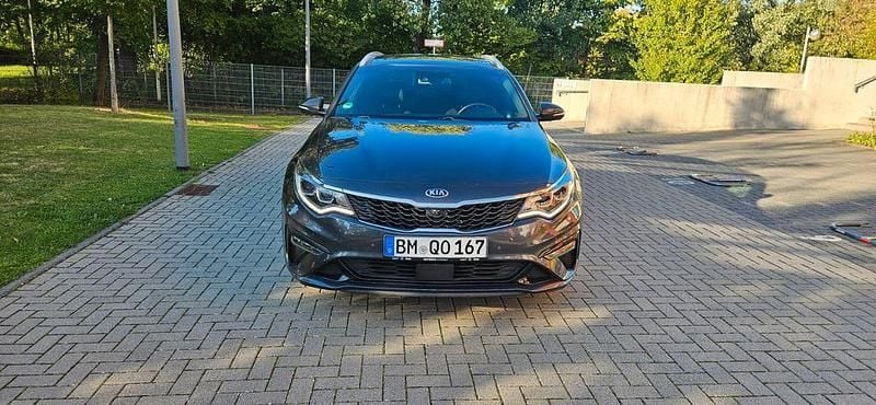 Grau Gebraucht 2018 Kia Optima GT-Line Kombi | 15.699 € (Superpreis) - Bild 1/4