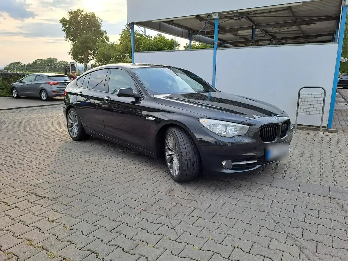 Gebraucht BMW 530 245 PS (180 kW) 2010 Schwarz Limousine