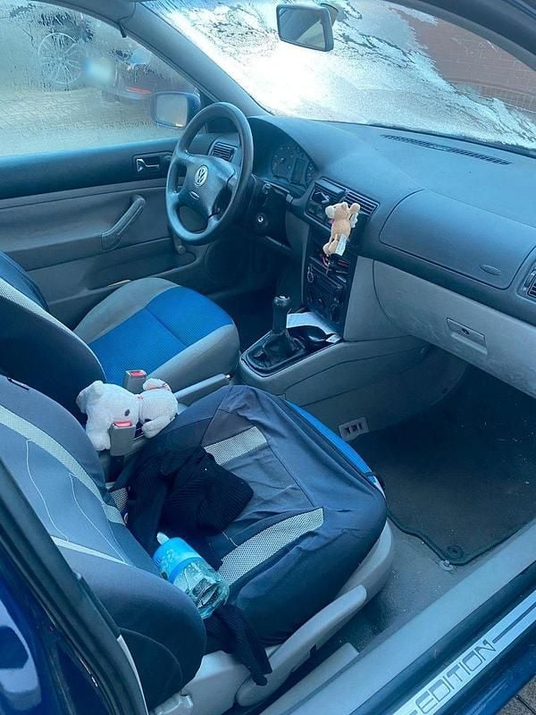 Gebraucht VW Golf IV 110 PS (80 kW) 2000 Blau Limousine