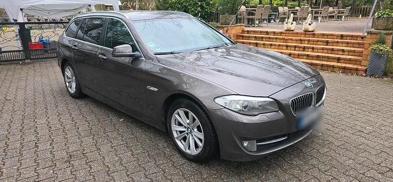 Gebraucht BMW 530 258 PS (189 kW) 2012 Andere farben Kombi