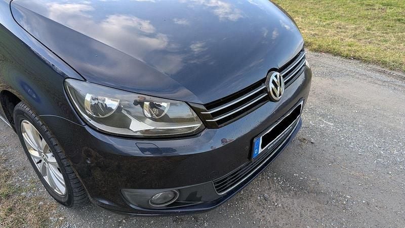 Gebraucht VW Touran 105 PS (77 kW) 2011 Blau Van / Kleinbus