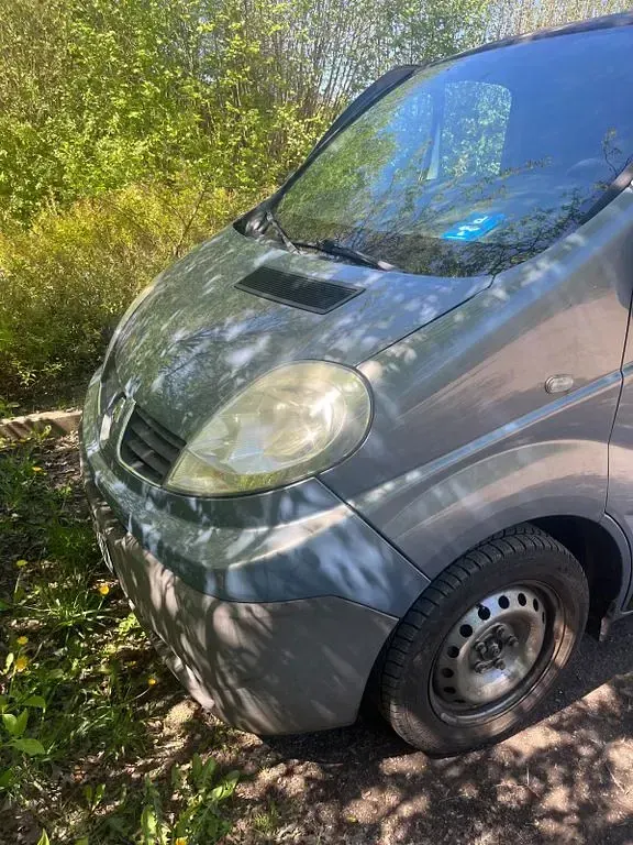 Second-hand Renault Trafic 114 CP (83 kW) 2008 Albastru Monovolum