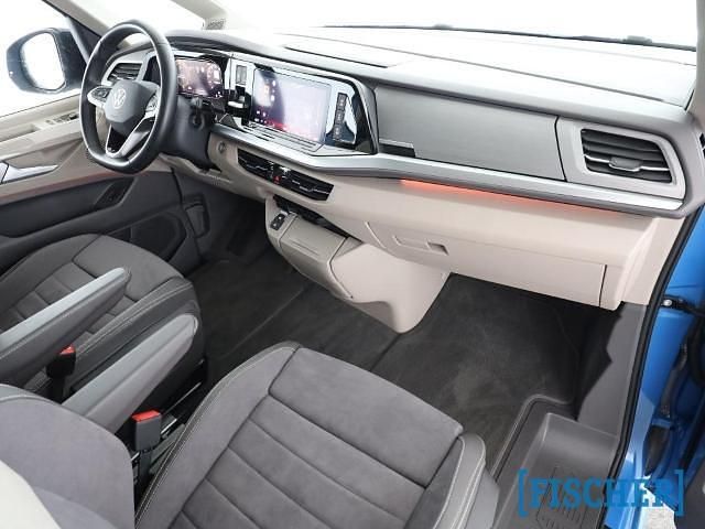 Gebraucht VW Multivan Style 150 PS (110 kW) 2024 Blau Van
