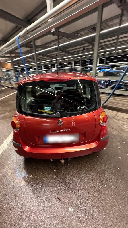 Second-hand Renault Modus 75 CP (55 kW) 2004 Roșu Monovolum