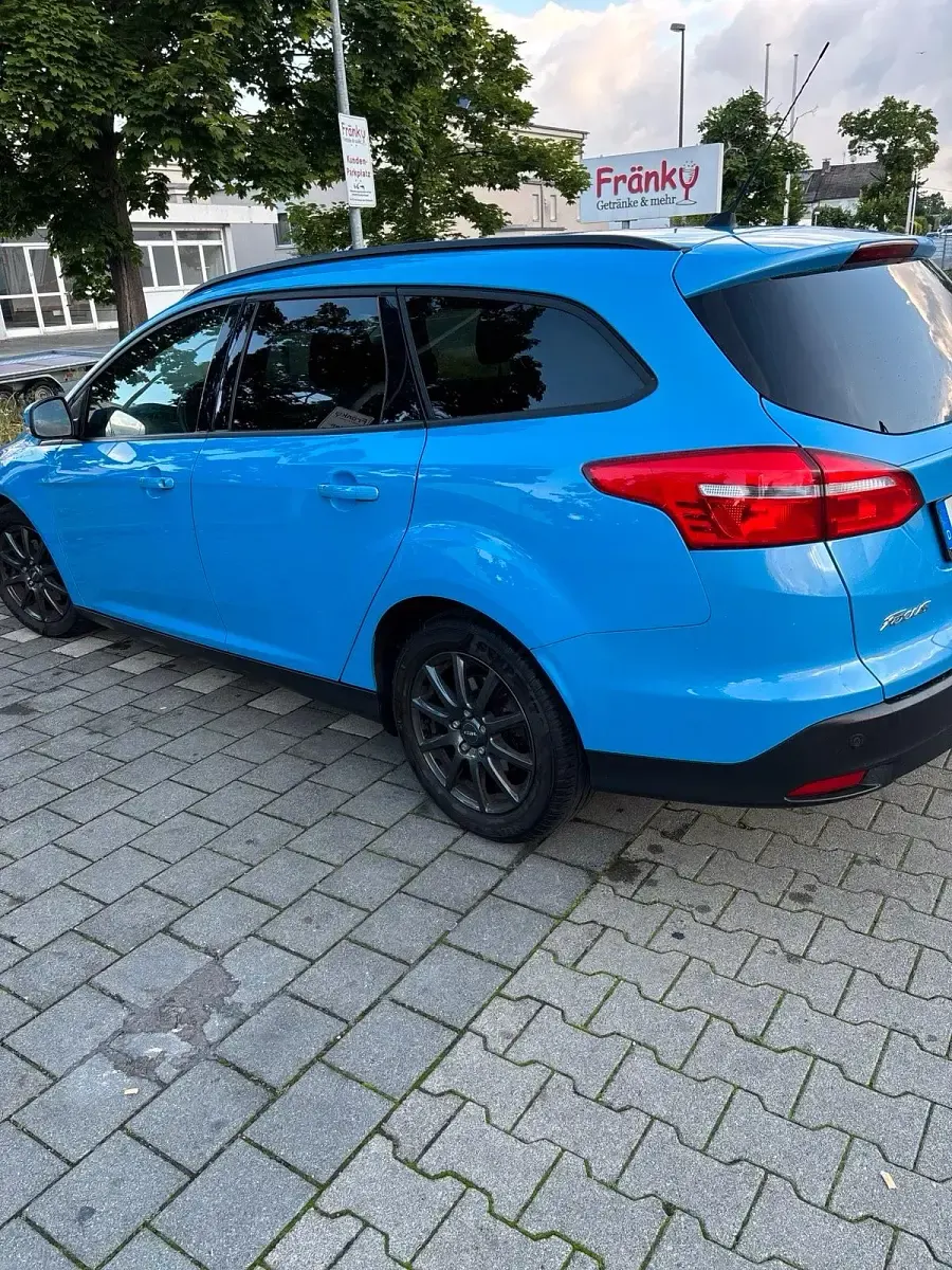 Gebraucht Ford Focus 125 PS (91 kW) 2016 Blau Kombi