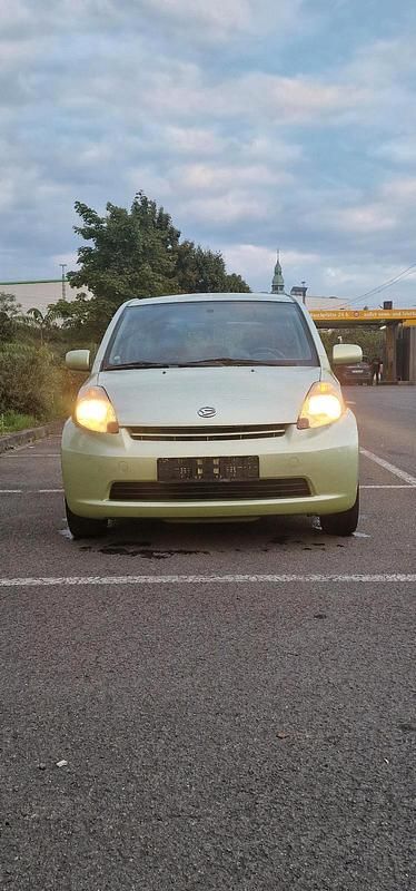 Grün Gebraucht 2005 Daihatsu Sirion Kleinwagen | 800 € (Fairer Preis) - Bild 1/4