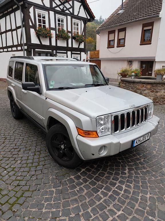 Silber Gebraucht 2010 Jeep Commander Limited SUV | 9.999 € - Bild 1/4