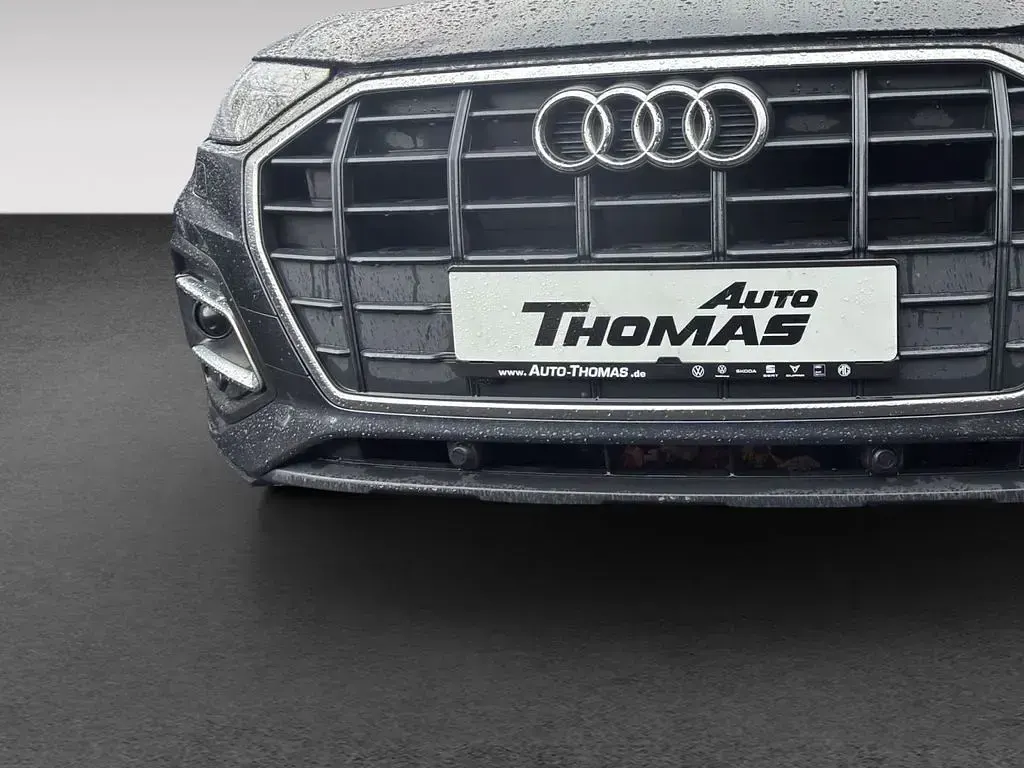 Używany Audi Q5 Basis 163 KM (119 kW) 2022 Szary SUV