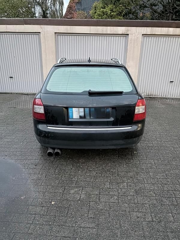 Gebraucht Audi A4 131 PS (96 kW) 2003 Schwarz Kombi