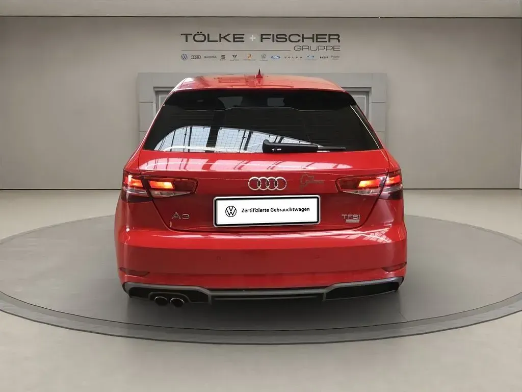 Gebraucht Audi A3 S-Line 150 PS (110 kW) 2017 Rot Limousine
