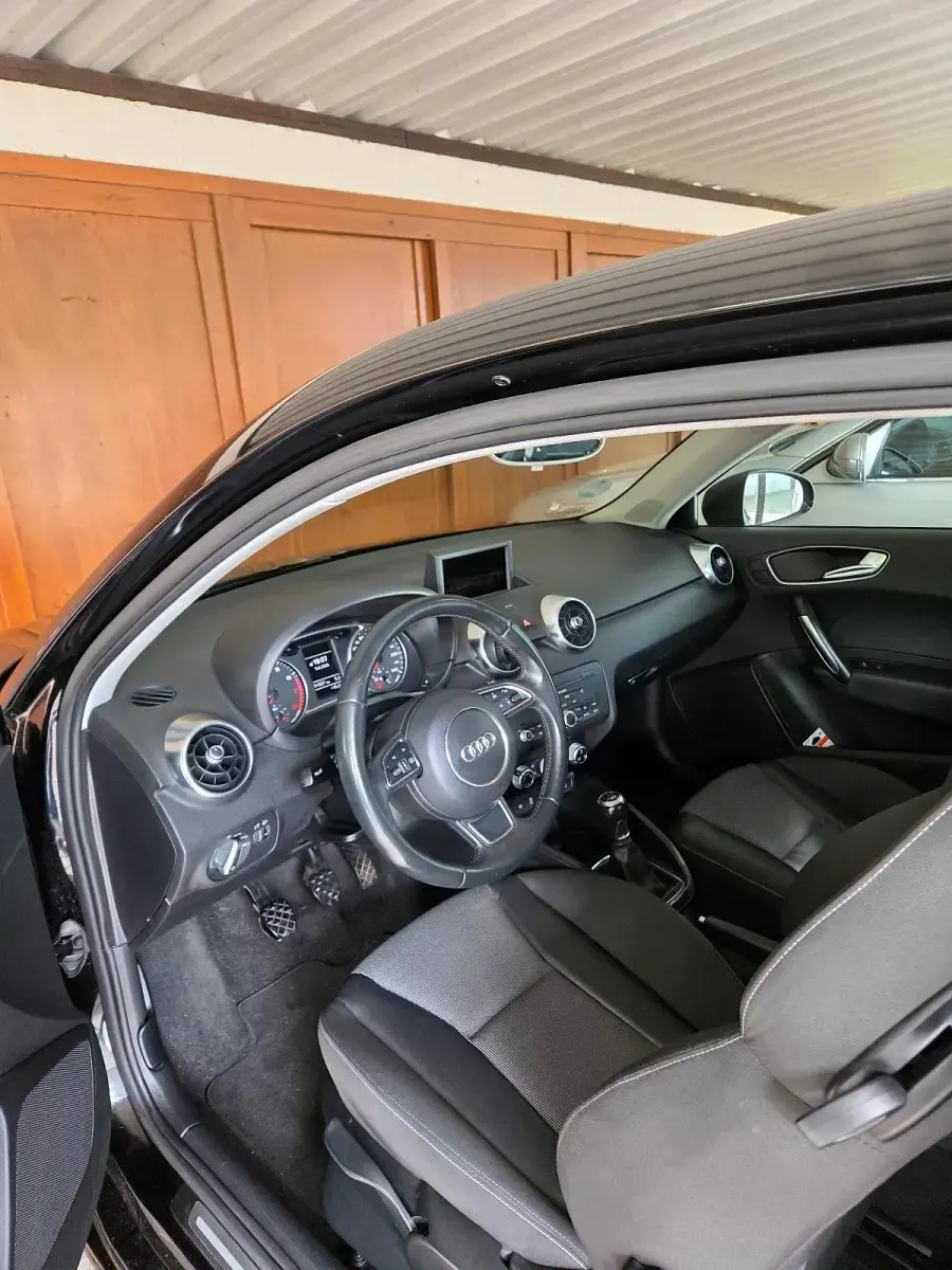 Gebraucht Audi A1 86 PS (63 kW) 2014 Schwarz Kleinwagen