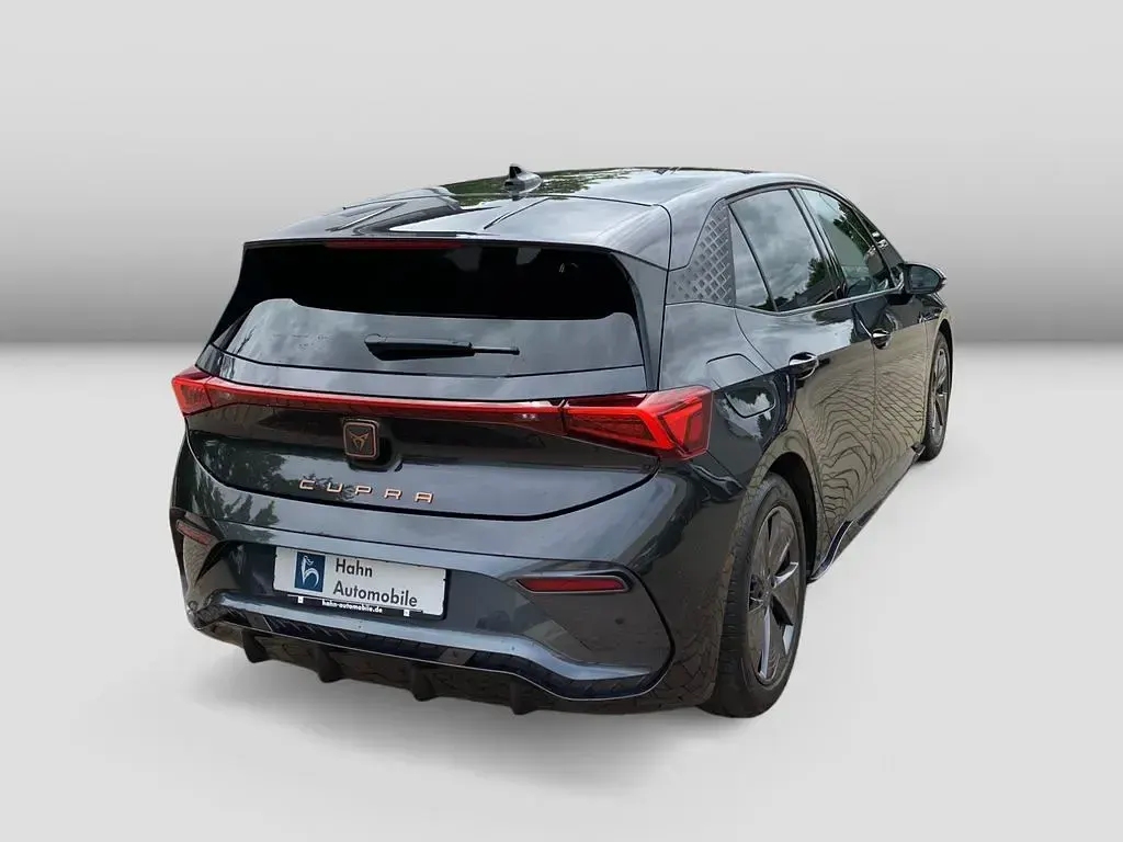 Gebraucht Cupra Born 150 kW (204 PS) 2024 Quasargrau Kleinwagen