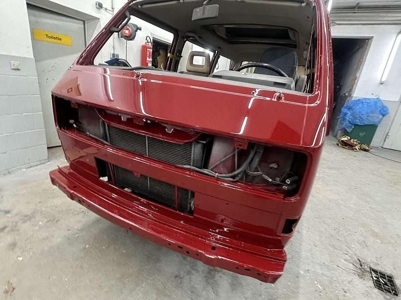 Second-hand VW Multivan 69 CP (50 kW) 1986 Roșu Monovolum