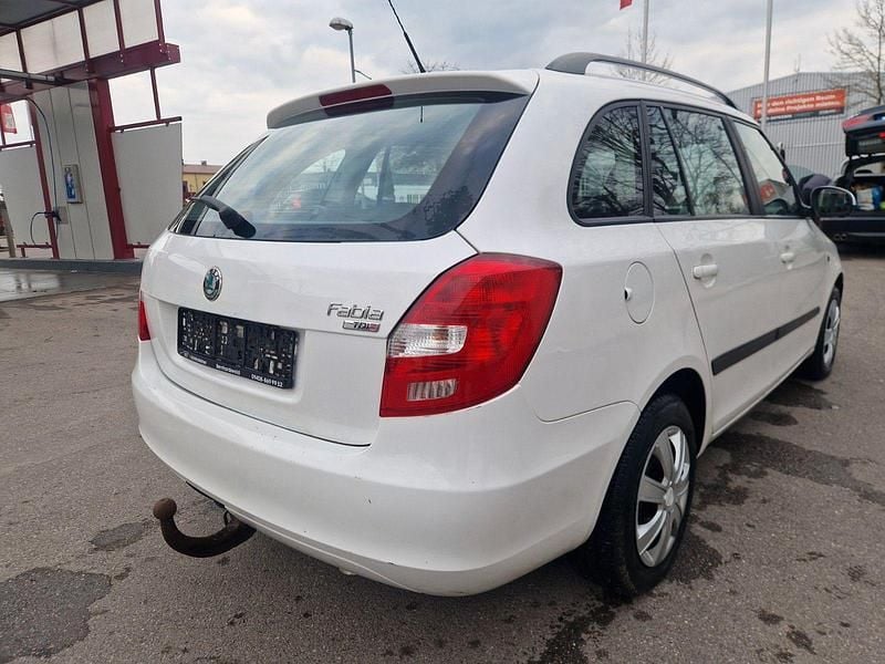 Gebraucht Skoda Fabia Elegance 90 PS (66 kW) 2010 Weiß Kombi