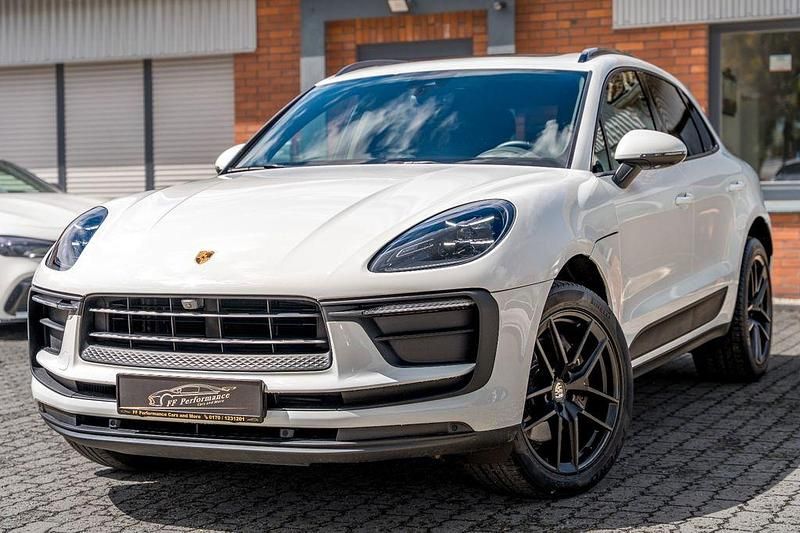 Weiß Gebraucht 2021 Porsche Macan SUV | 46.999 € - Bild 1/4