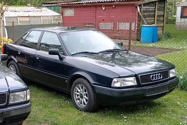 Gebraucht Audi 80 116 PS (85 kW) 1992 Schwarz Limousine