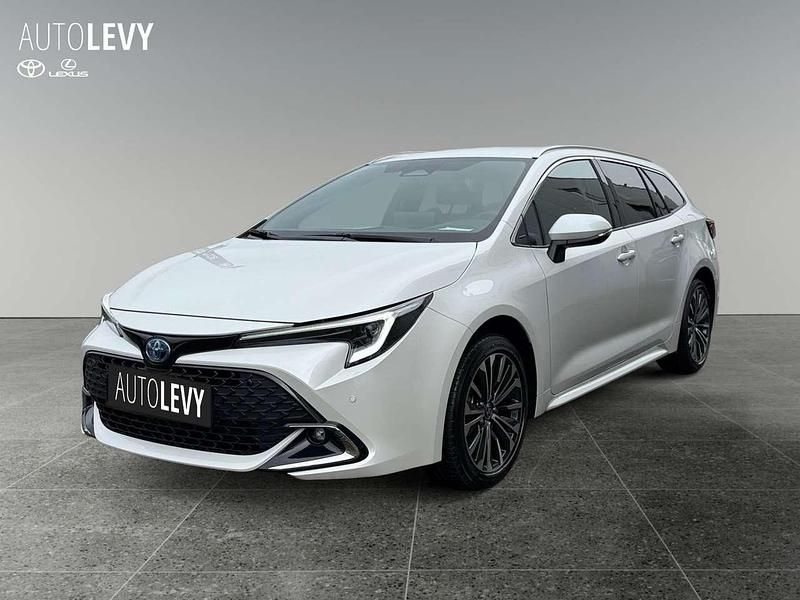 Platinum white pearl mc. Neu 2025 Toyota Corolla Kombi | 30.890 € (Superpreis) - Bild 1/4