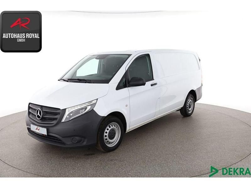Weiss Gebraucht 2020 Mercedes Vito Van | 21.879 € (Superpreis) - Bild 1/4