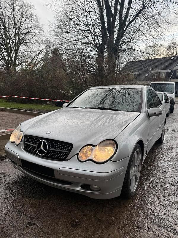 Gebraucht Mercedes C270 170 PS (125 kW) 2005 Silber Limousine