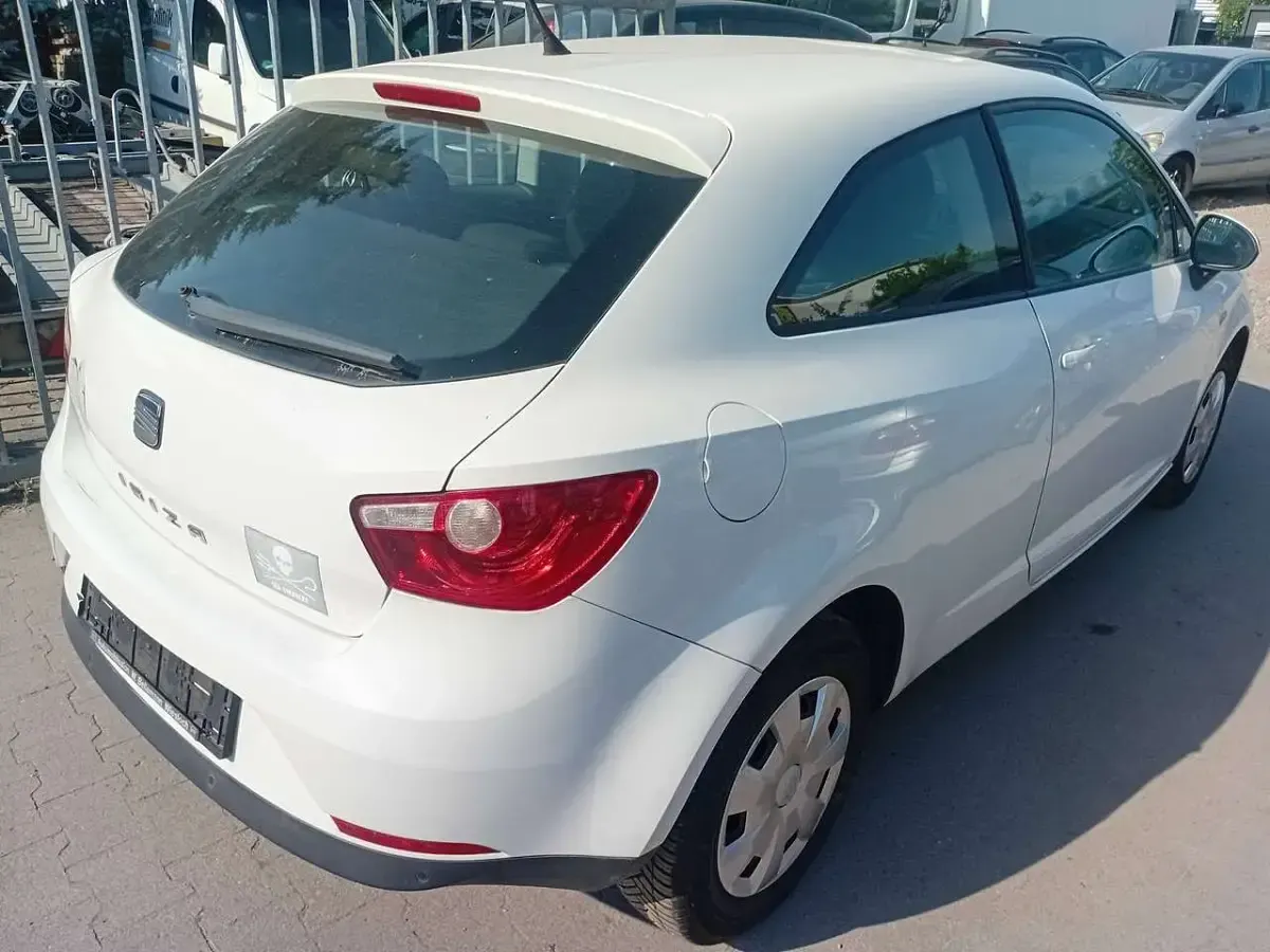 Gebraucht Seat Ibiza 86 PS (63 kW) 2010 Weiß Kleinwagen