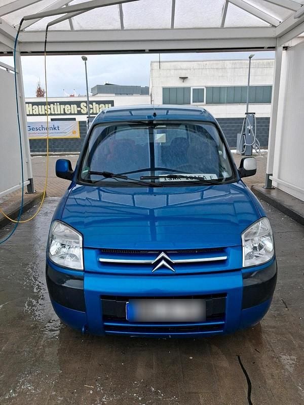 Blau Gebraucht 2004 Citroën Berlingo Van / Kleinbus | 1.400 € (Fairer Preis) - Bild 1/4