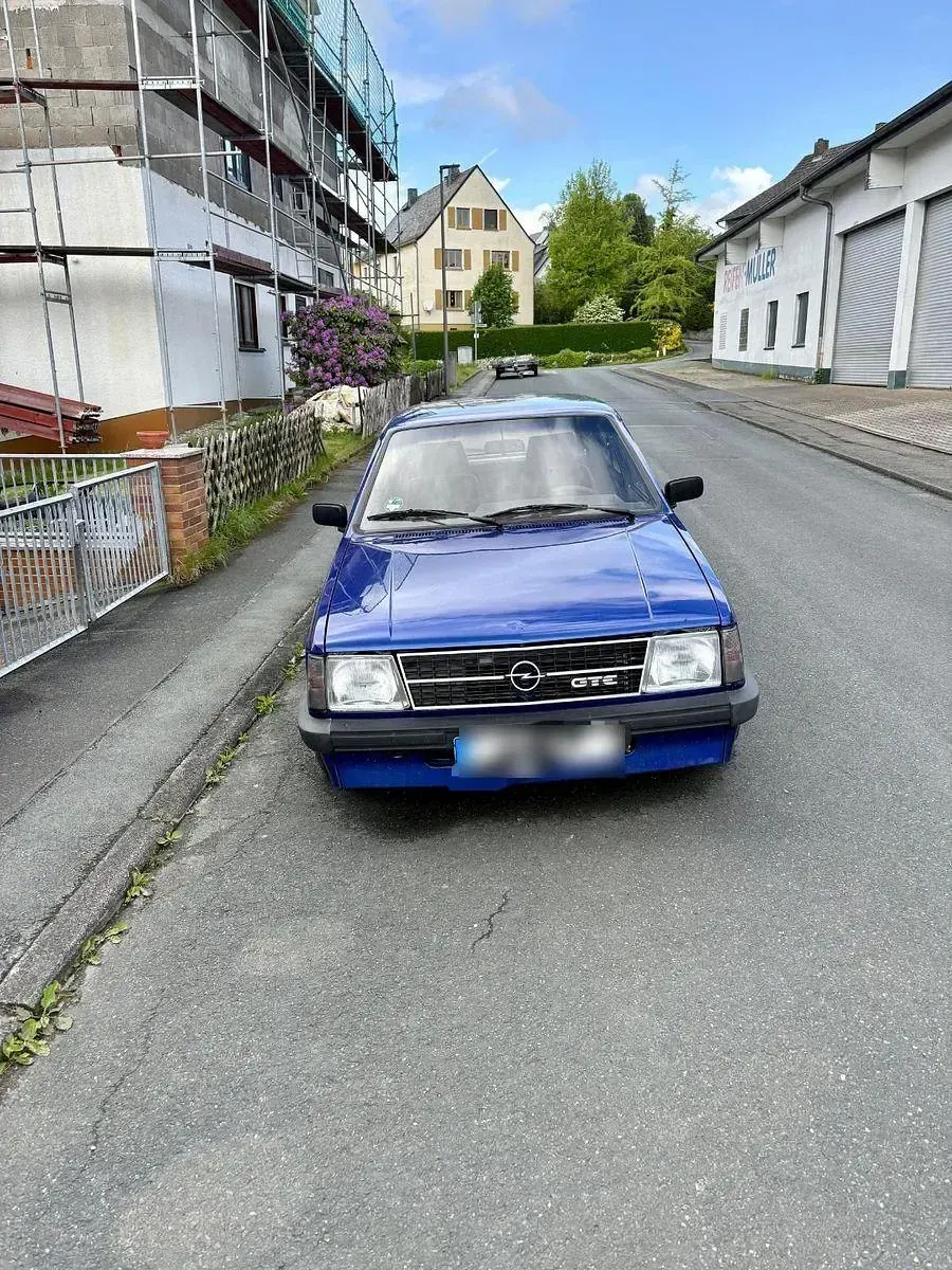 Gebraucht Opel Kadett 150 PS (110 kW) 1983 Blau Kombi