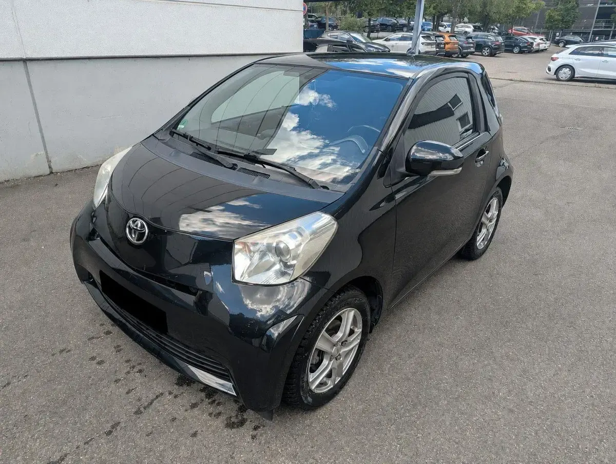 Gebraucht Toyota iQ Basis 68 PS (50 kW) 2009 Schwarz Kleinwagen